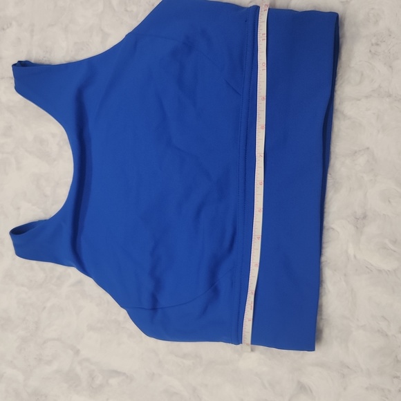 Lululemon long line bra top. See pictures to know the size, no label. - Picture 6 of 8